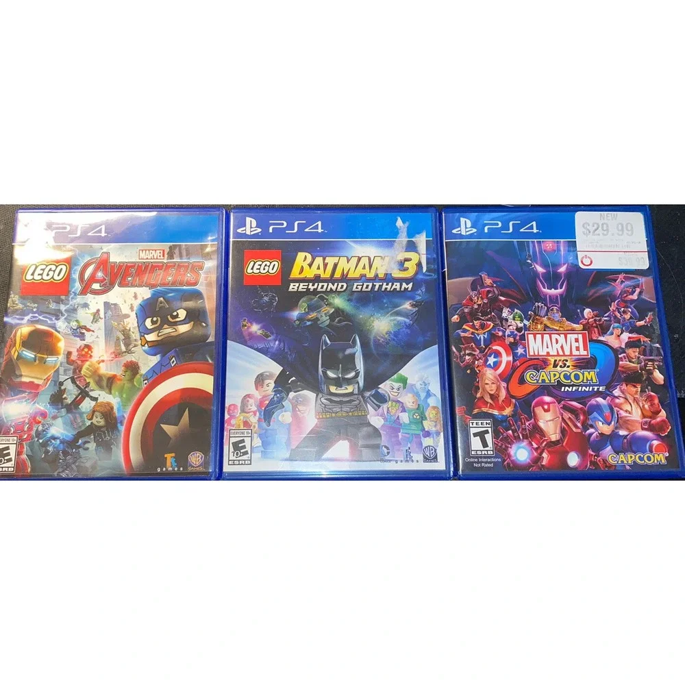 Lot of 3 PS4 Games Lego Batman Beyond, Avengers, Marvel Va Capcom